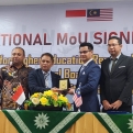 UMK DAN PERGURUAN TINGGI MUHAMMADIYAH/AISYIYAH SE-INDONESIA MENANDATANGANI MOU DISAKSIKAN 56 BUAH UNIVERSITI MUHAMMADIYAH/AISYIYAH DI INDONESIA