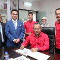 UMK TERIMA TAJAAN PENDIDIKAN PROGRAM SULUNG 2.0 DARI BANK ISLAM MALAYSIA BERHAD BERJUMLAH RM183,720.00