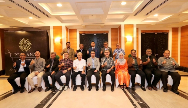 SESI PRA-PERBINCANGAN BERSAMA PAKAR RUJUK WAKIL INDUSTRI DAN NAIB CANSELOR UMK