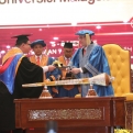 MOHAMMAD AUZAIE TERIMA ANUGERAH PELAJARAN DIRAJA, PERNAH TUJUH KALI TERIMA ANUGERAH DEKAN DAN MENANG ANUGERAH KIJANG EMAS FPV